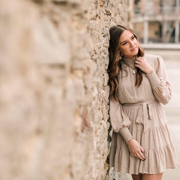 Tan/brown dress - Picture 1 of 4